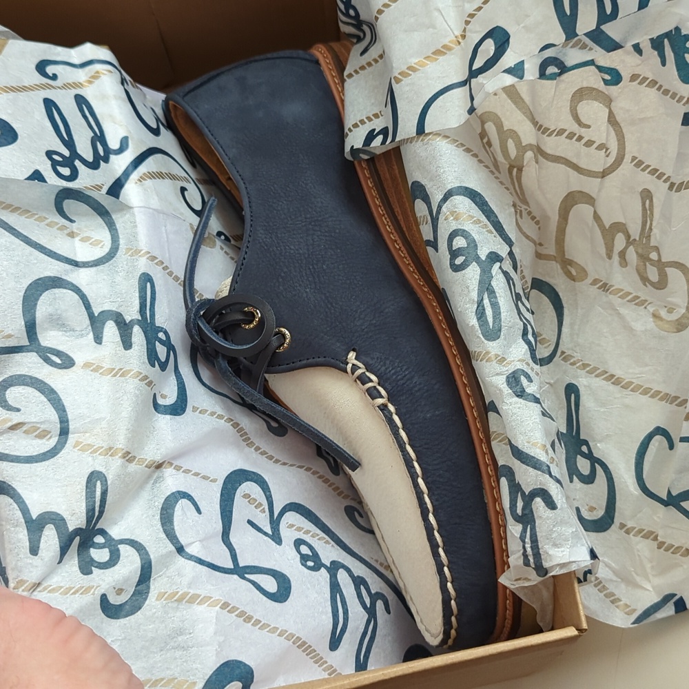 Sperry Gold Cup Captains Oxford Crepe Sole Size 10 NEW